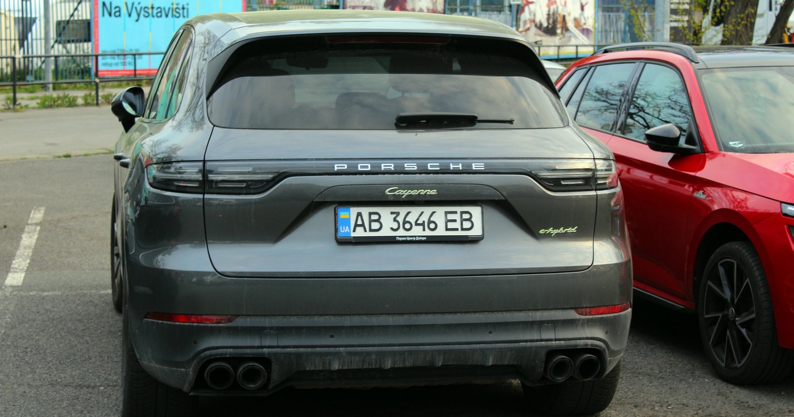 Auto s ukrajinskou SPZ