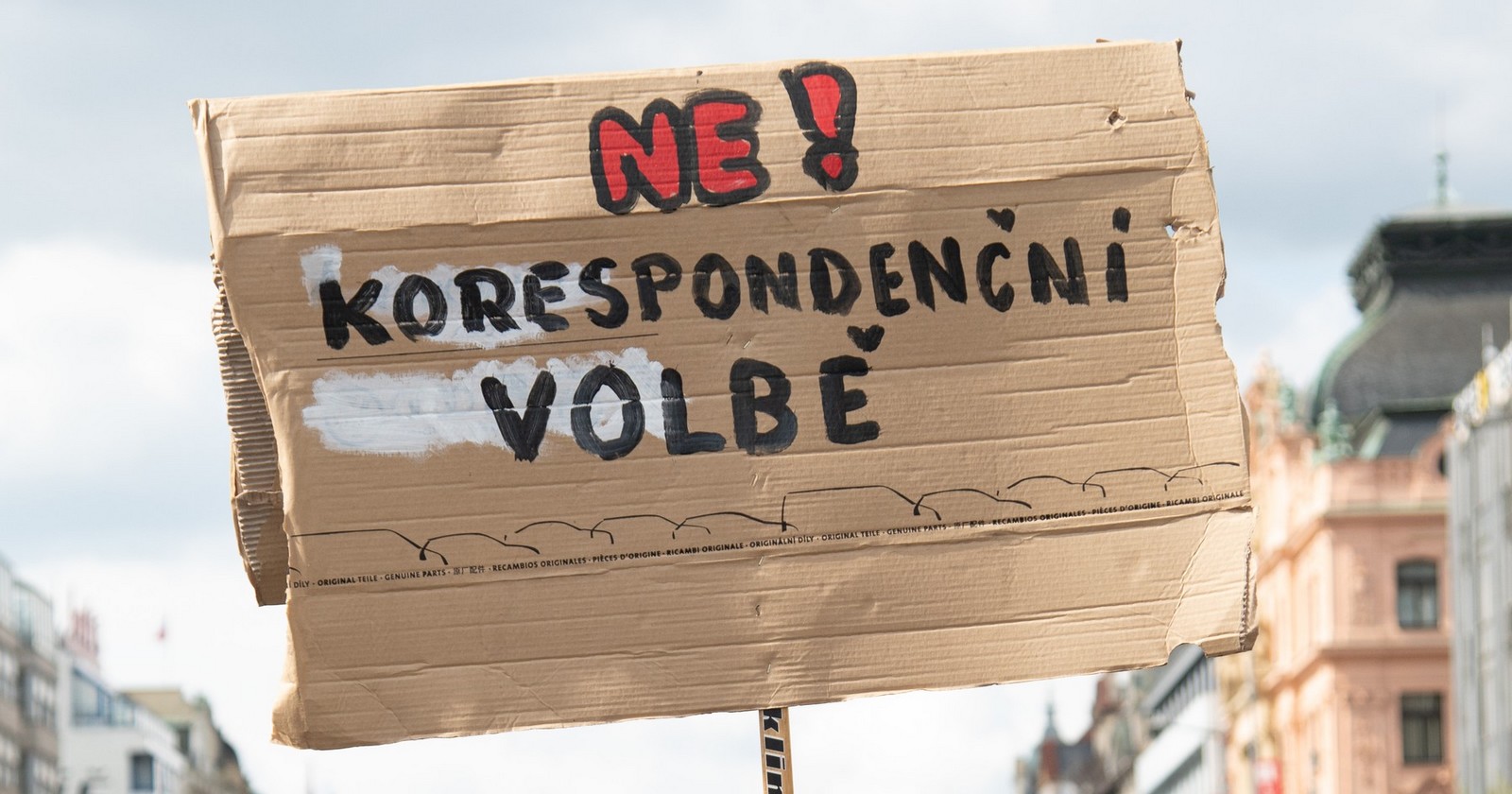 Transparent vymezující se proti korespondenční volbě