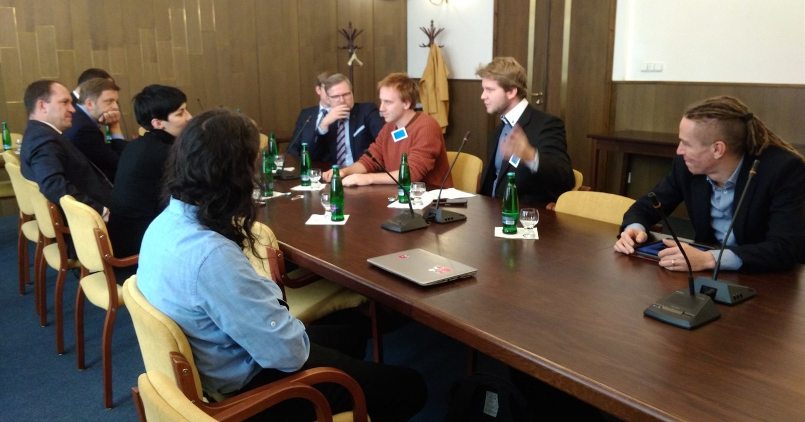 Rodící se pětikoalice se zástupci Milionu chvilek v listopadu 2019