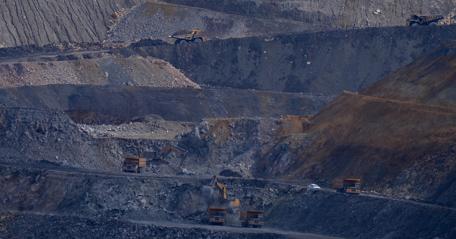 Těžba nerostných suroviny - ilustrační foto
