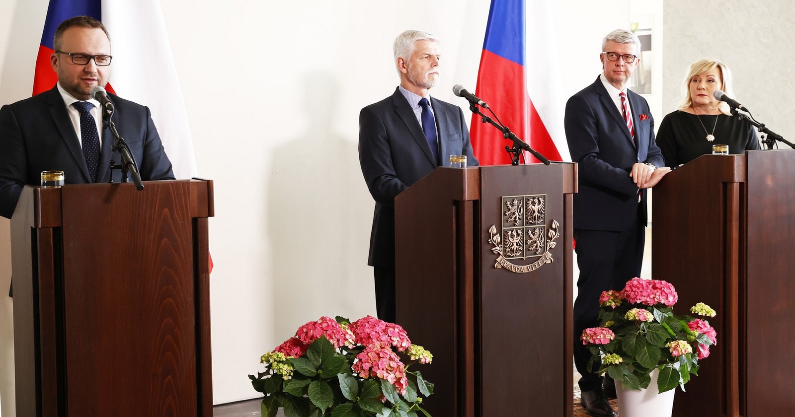 Tisková konference po jednání koalice a opozice s prezidentem v březnu 2024