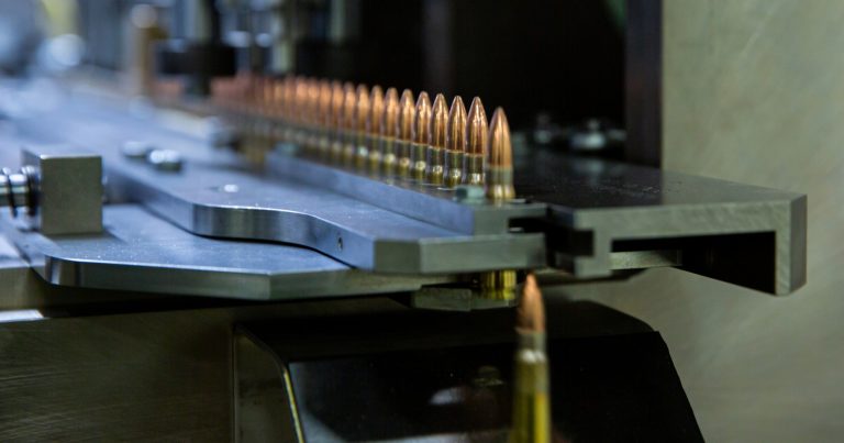 Zbrojní výroba - ilustrační foto