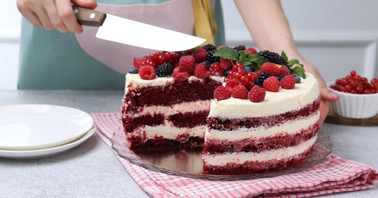 Krájení dortu - ilustrační foto