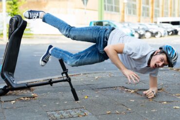 S elektrokoloběžkou do nemocnice...