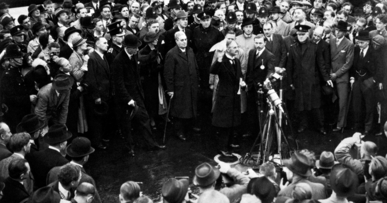 Chamberlain s Mnichovskou dohodou