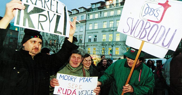 Demonstrace na podporu vzpoury v České televizi, leden 2001