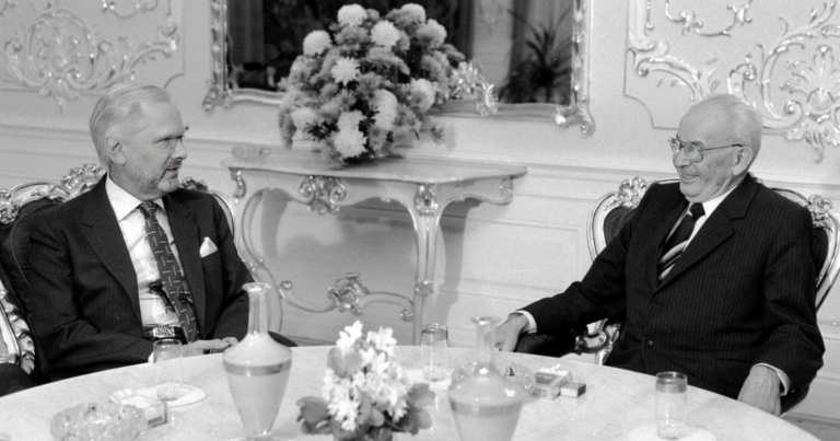 Petr Fiala a Gustav Husák na koláži Deníku TO