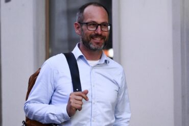 Europoslanec (a věčný student) Jan Farský (STAN)